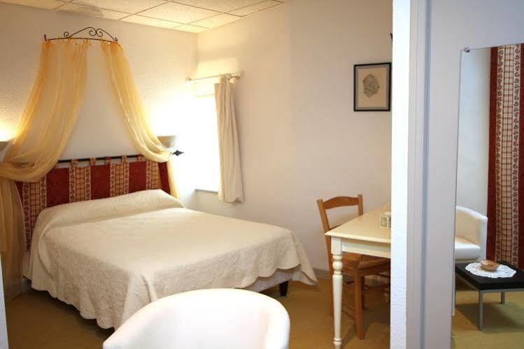 Logis Hotel Le Prieure Bourg-Saint-Andéol 외부 사진